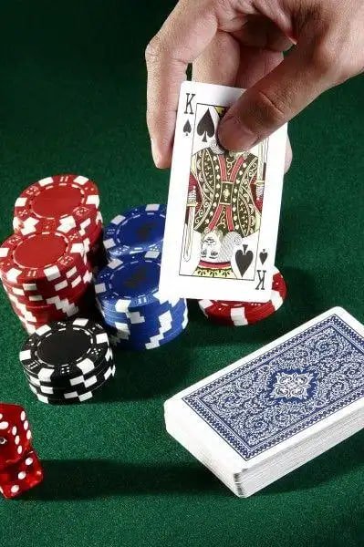 Panduan keamanan akun untuk pengguna dewasa